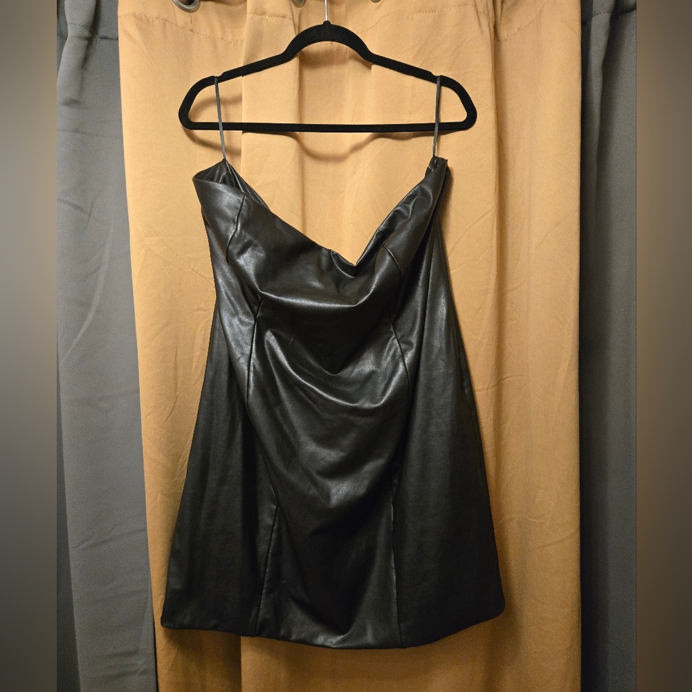 New 2x Avec Les Filles faux leather tube dress